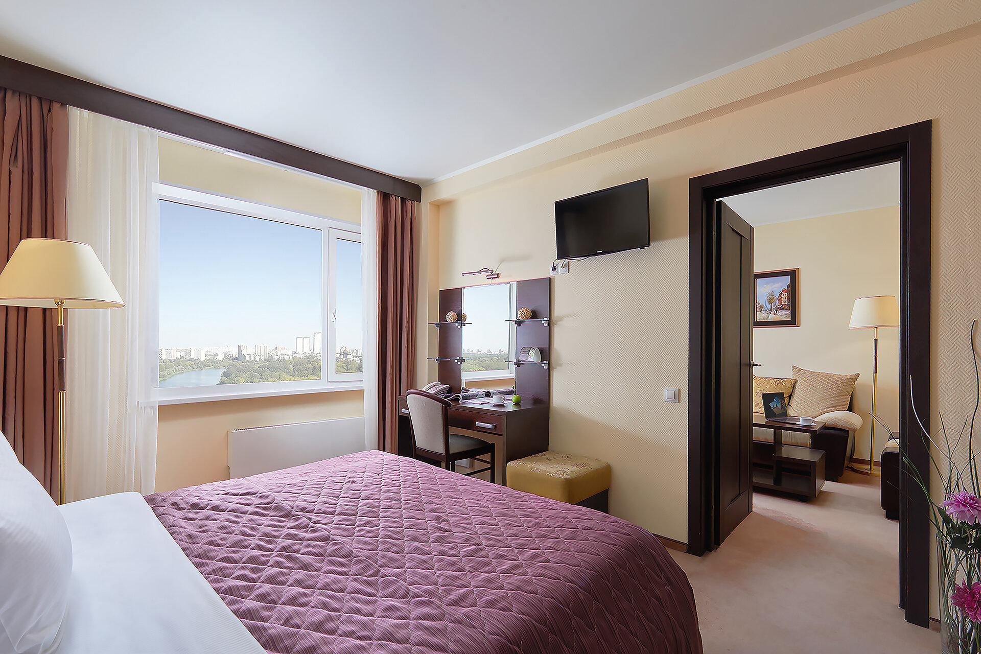 Фото Служба бронирования и размещения Ника