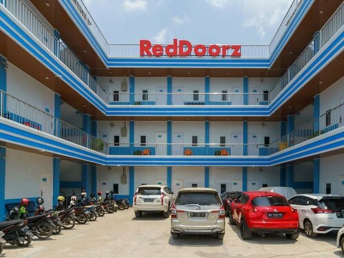 Гостиница RedDoorz Plus near Palembang Icon Mall 2 в Палембанге
