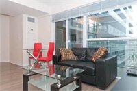 Фото Life Suites - Front and Spadina