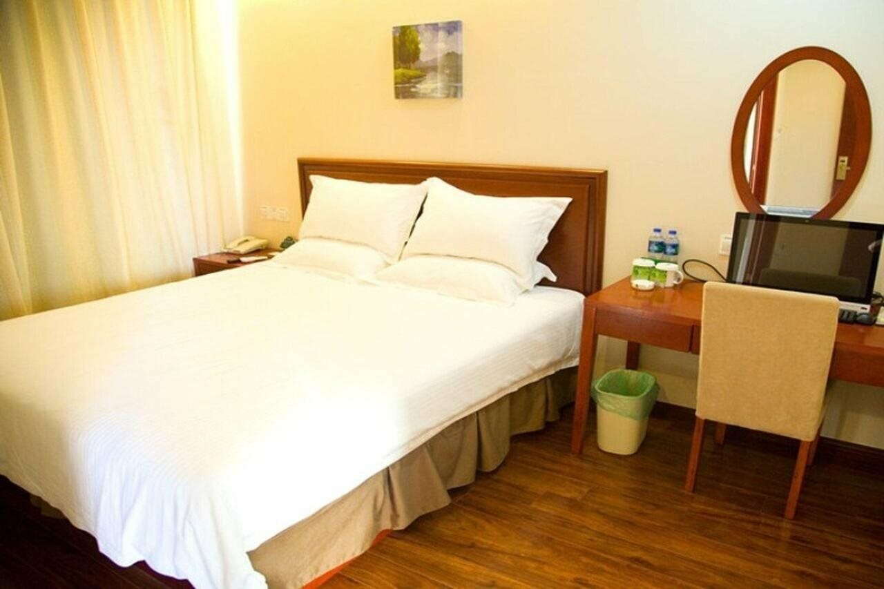 Фото GreenTree Inn Shanghai Pudong New Area Chuansha Road Kayuan Business Hotel