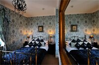 Фото Howarth House Apartments