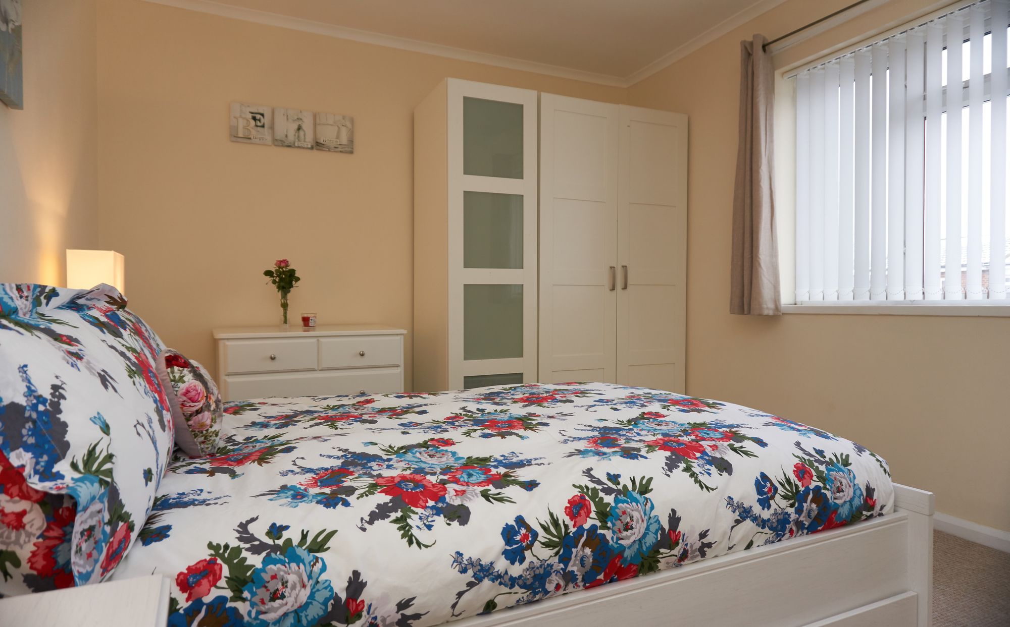 Фото Stay In Cardiff Cathay's Terrace Apartment