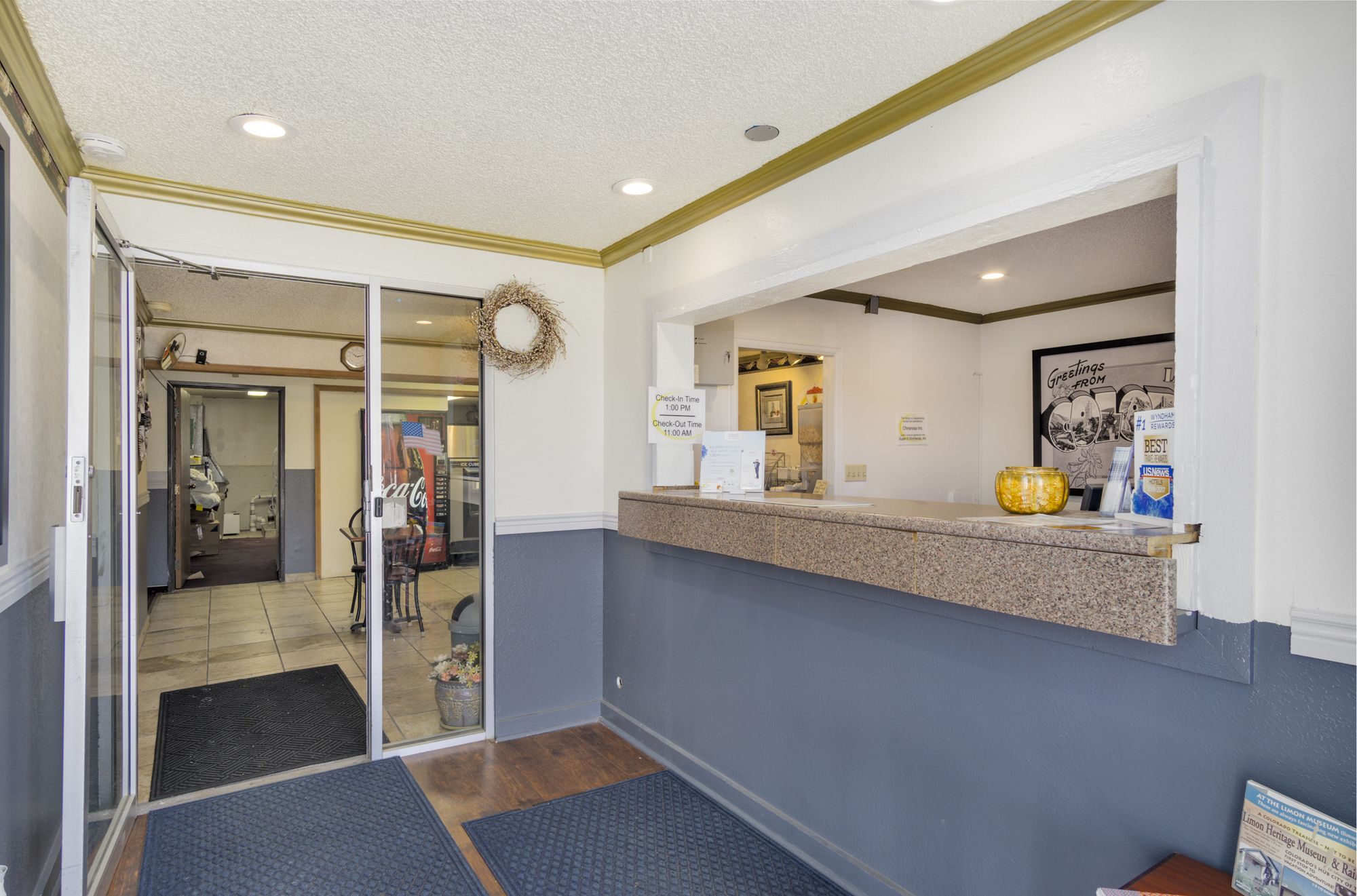 Фото Super 8 Limon