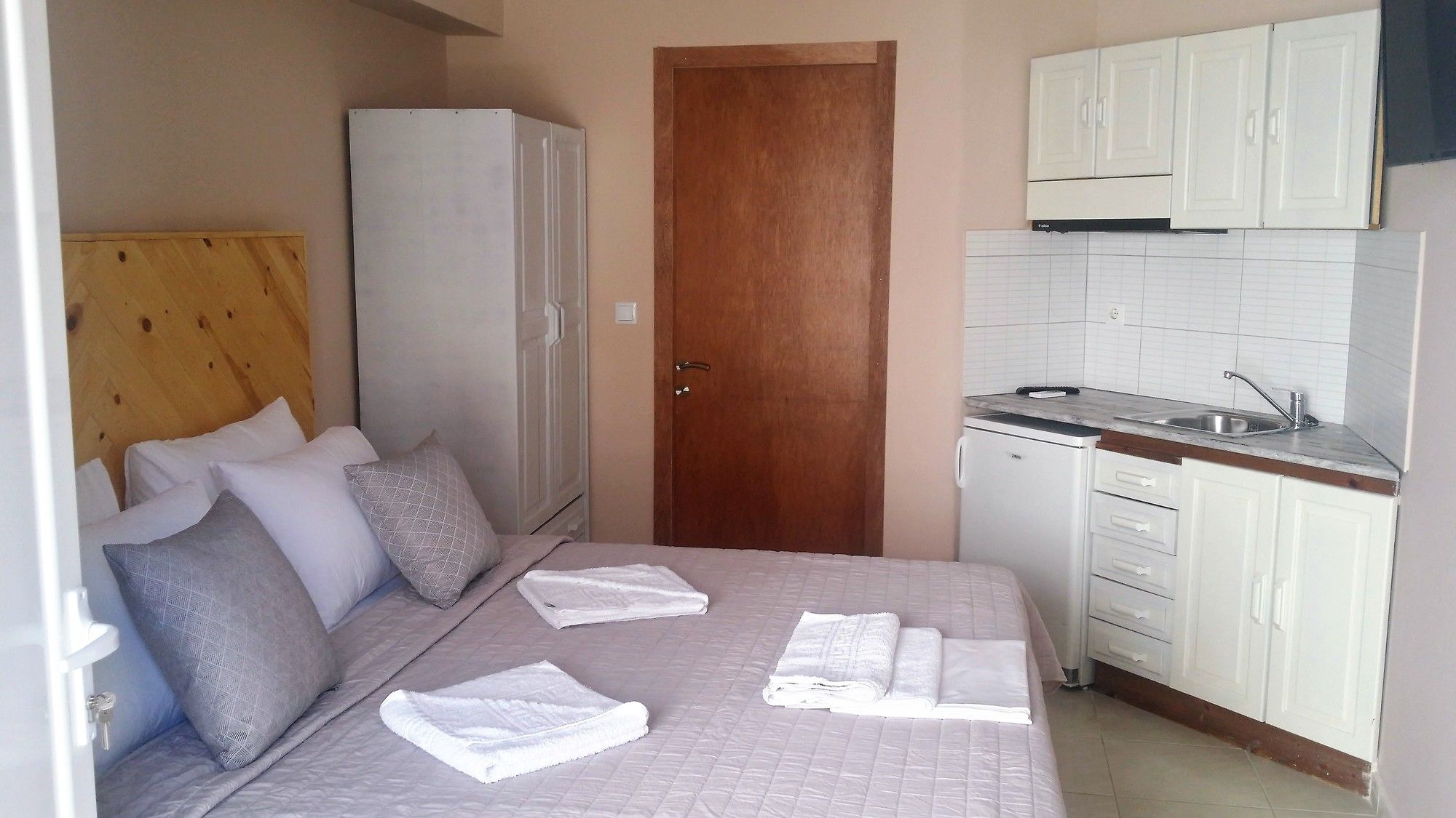 Фото Anemos Hotel