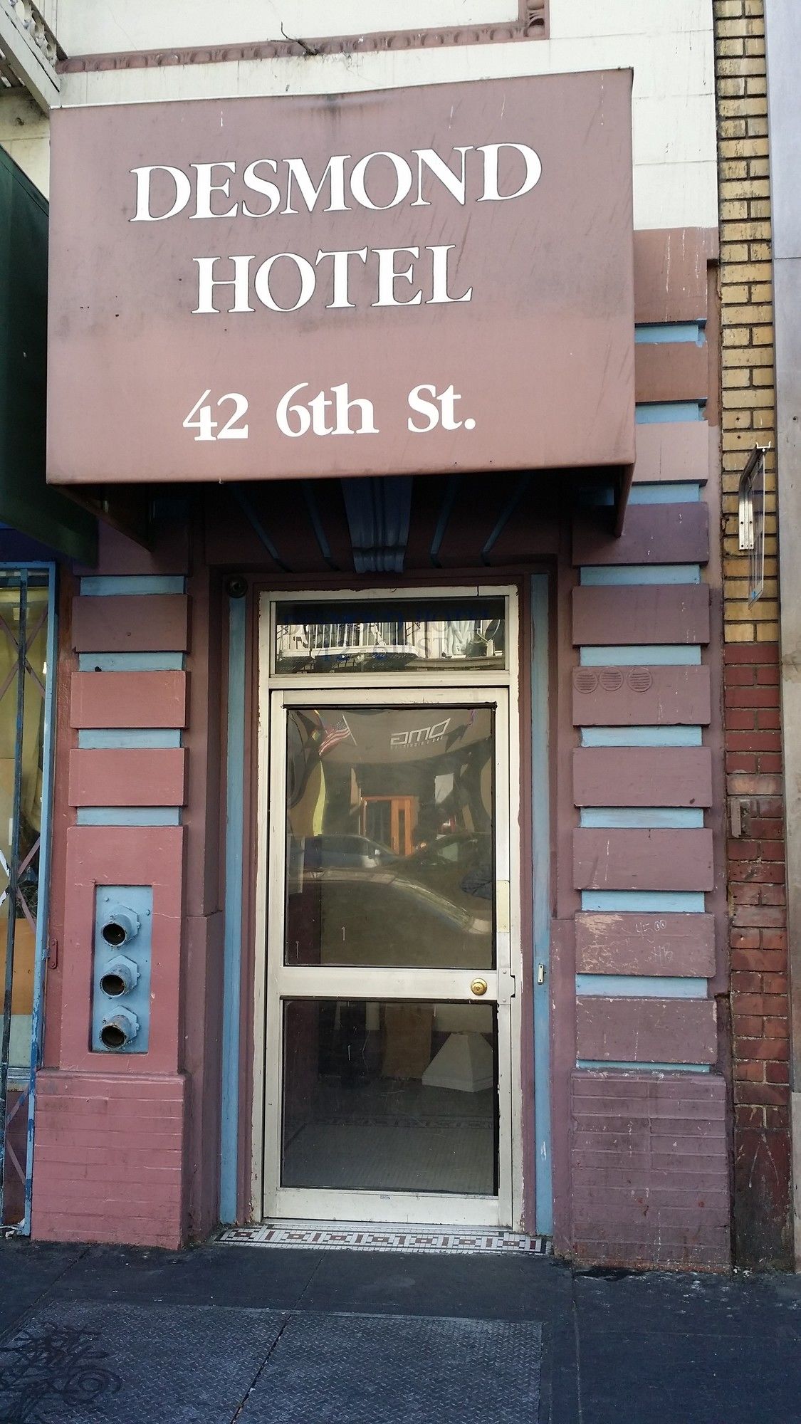 Фото отеля 2