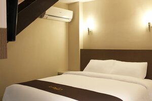 Luxpoint Hotel Surabaya (East Java, Surabaya City, Сity of Surabaya, Jalan Pacar), hotel