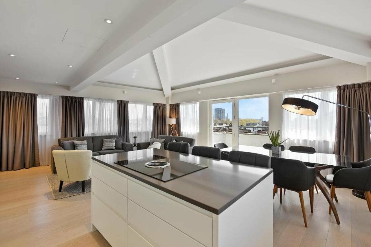 Фото Vauxhall Bridge Road by Q Apartments