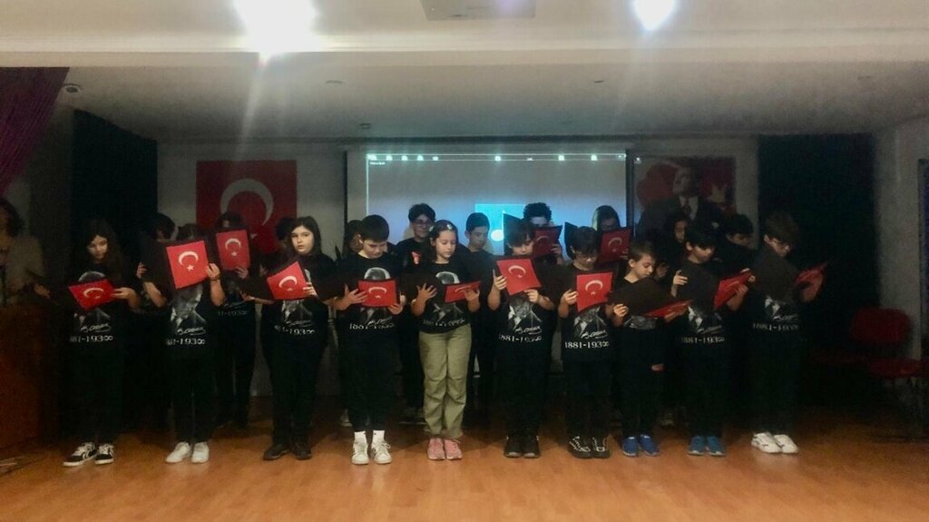 School Hasan Shadoglu Secondary School, Istanbul, photo