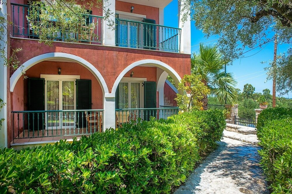 Фото Villa Liofyto Apartments