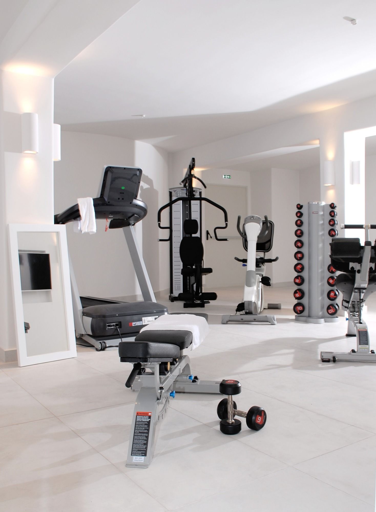 Фото Aqua Blue Hotel