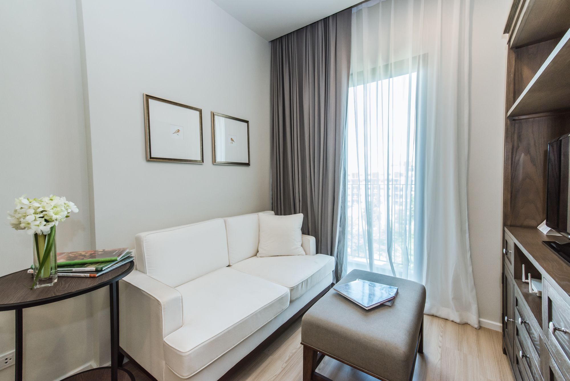 Фото Dlux Condominium