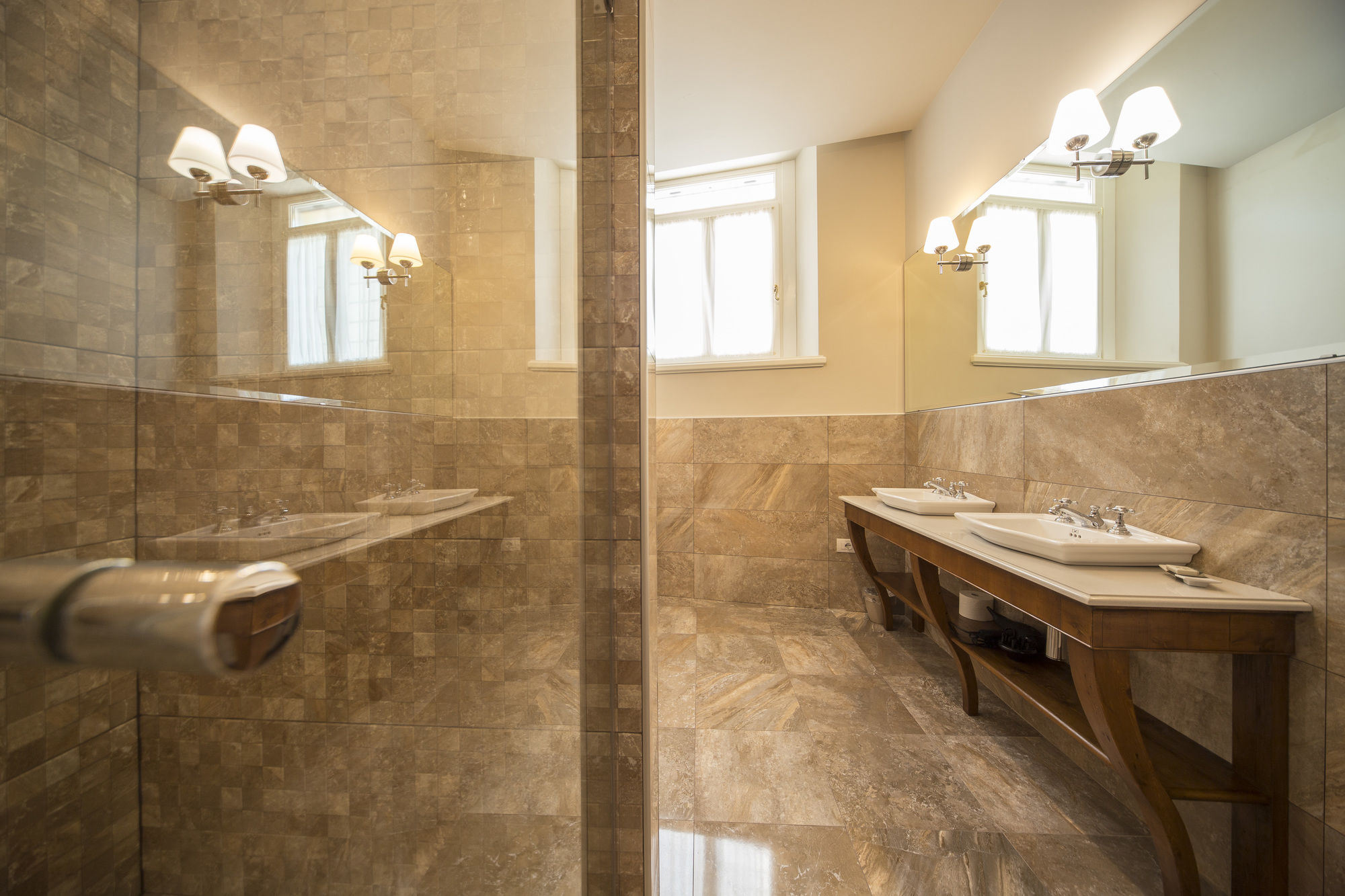 Фото Lady Capulet Apartments