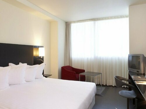 Гостиница Ac Hotel Som by Marriott в Каталонии