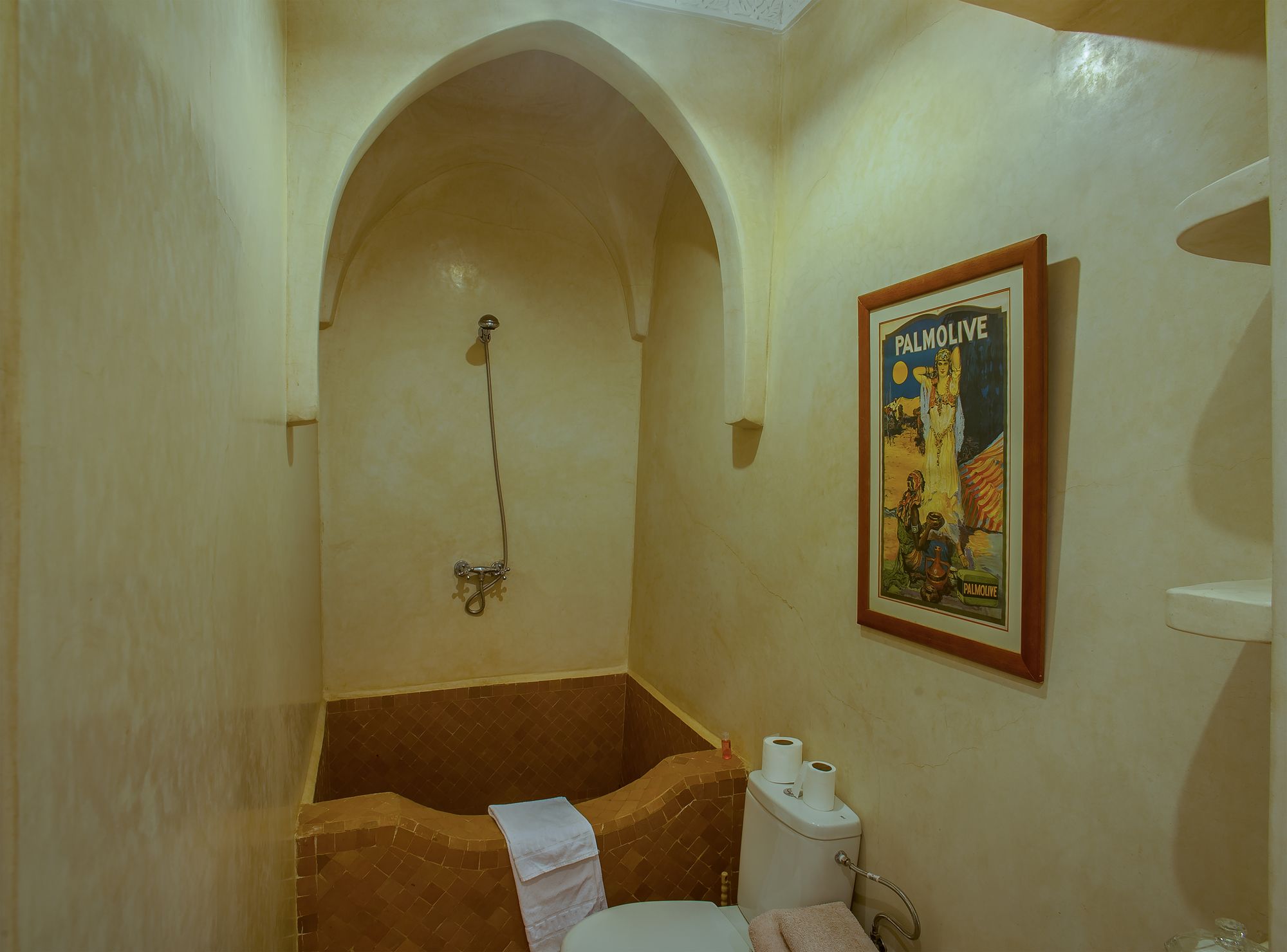 Фото Riad Haraka