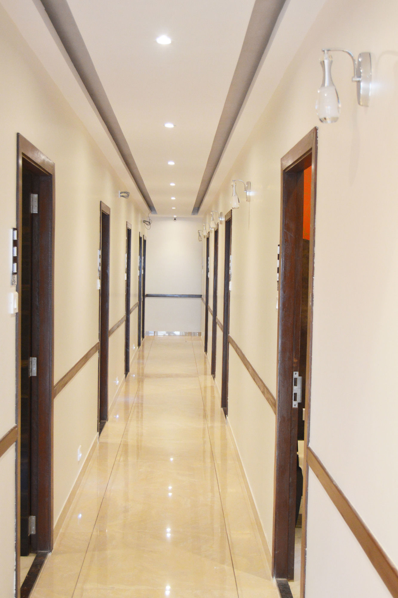 Фото Hotel Ak International