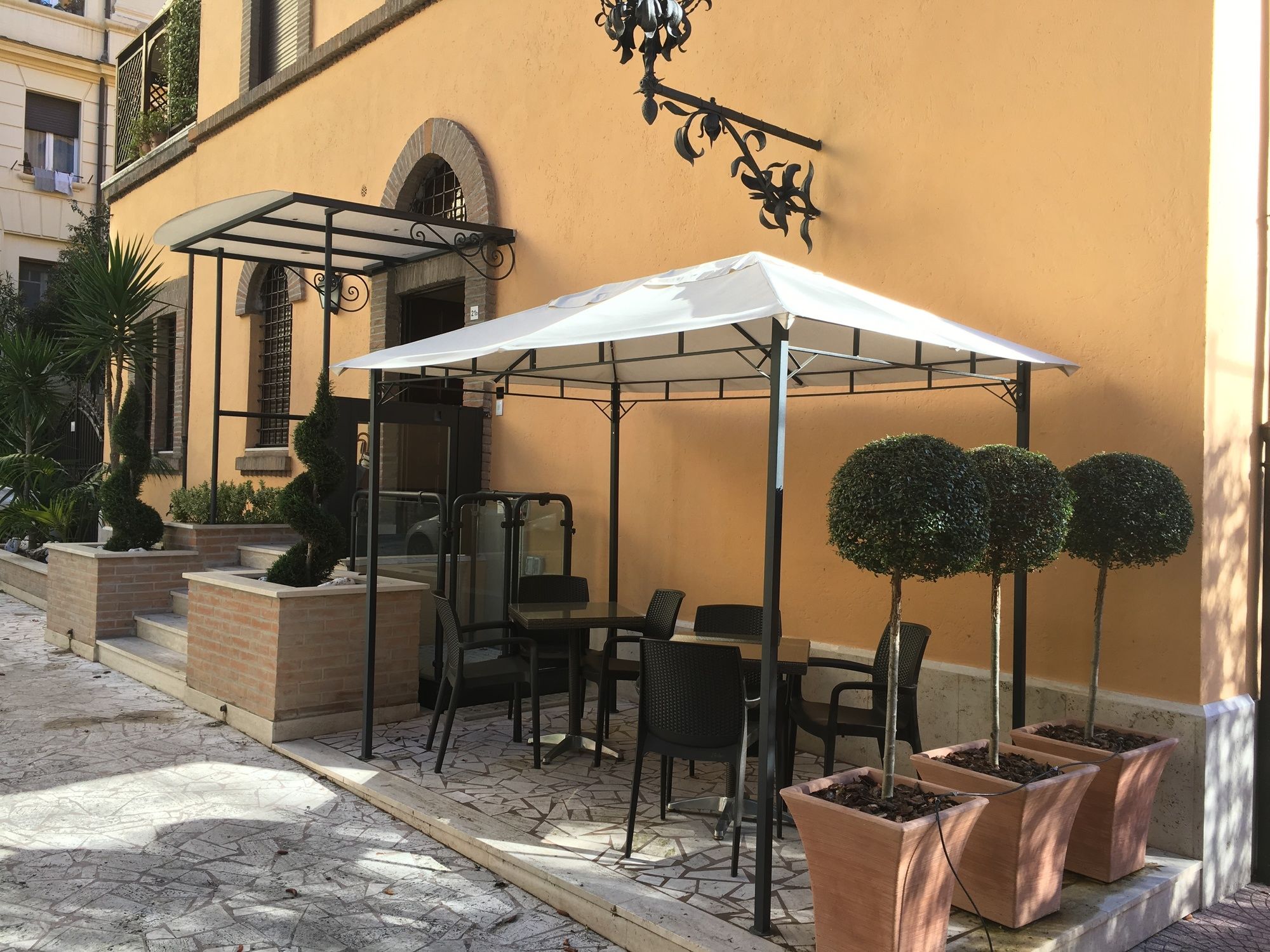 Фото отеля 5