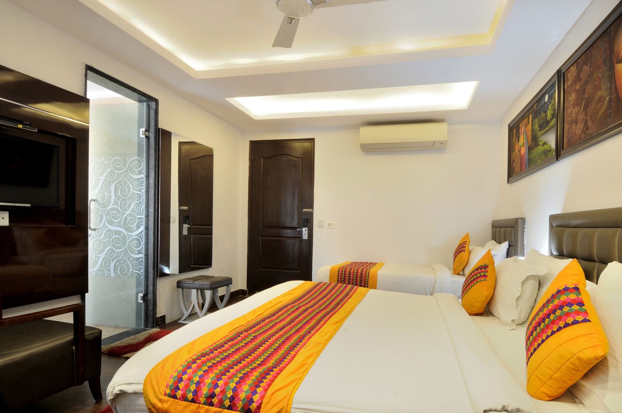 Фото Check In Room Chuna Mandi