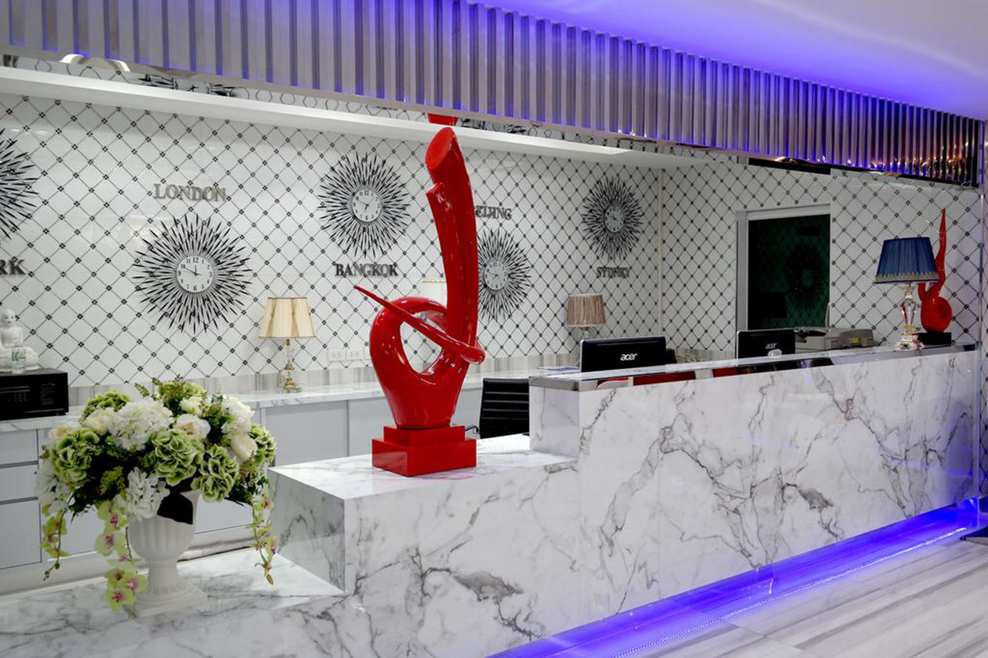 Фото Top High Airport Link Hotel