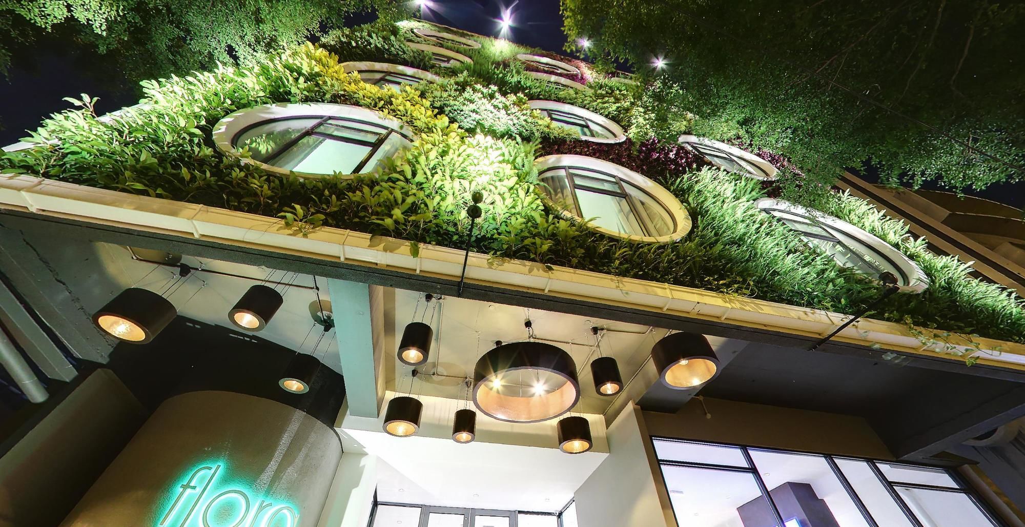 Фото Flora by Crossroads Hotel