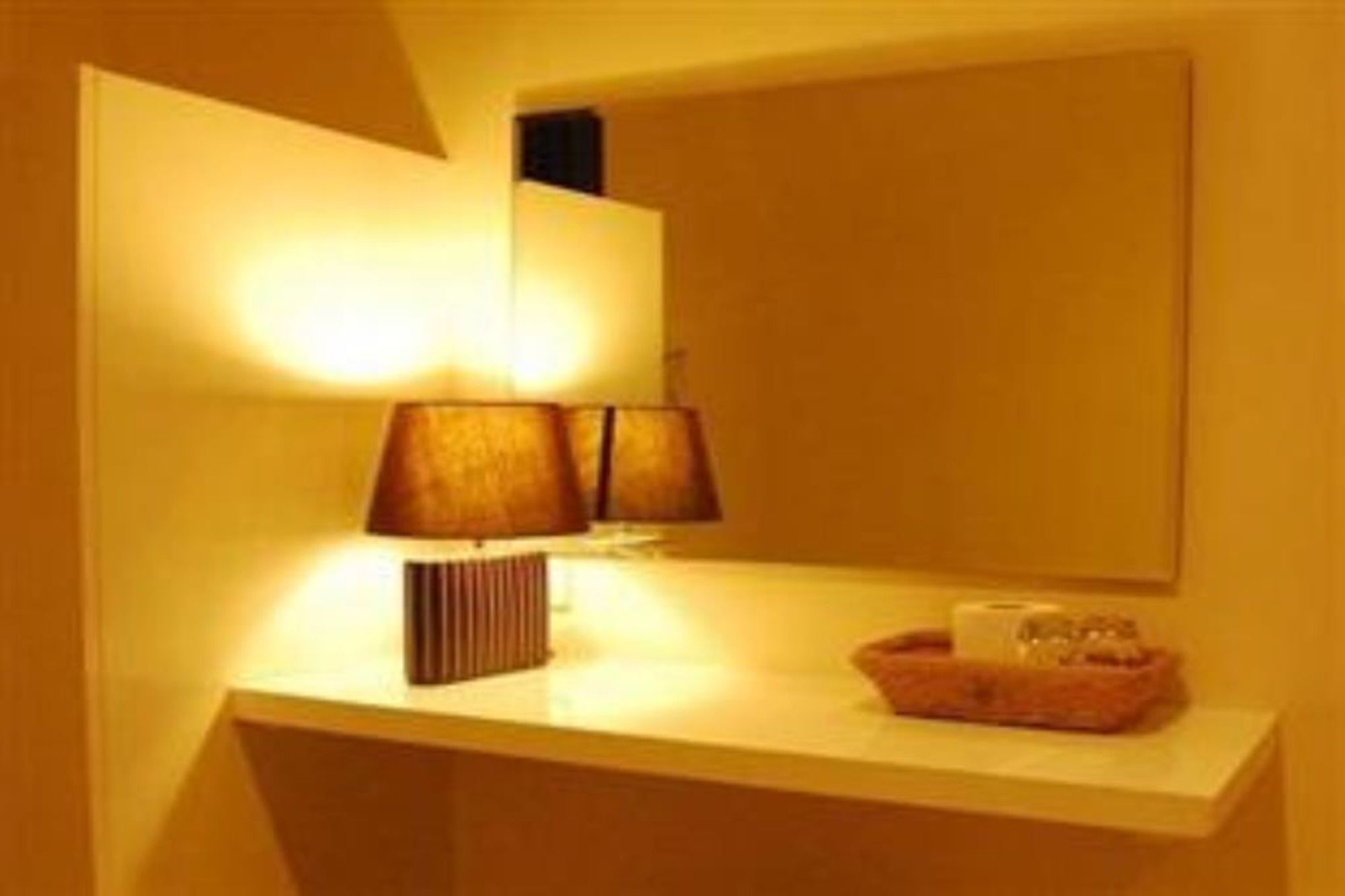 Фото White House Asoke Sukhumvit 18