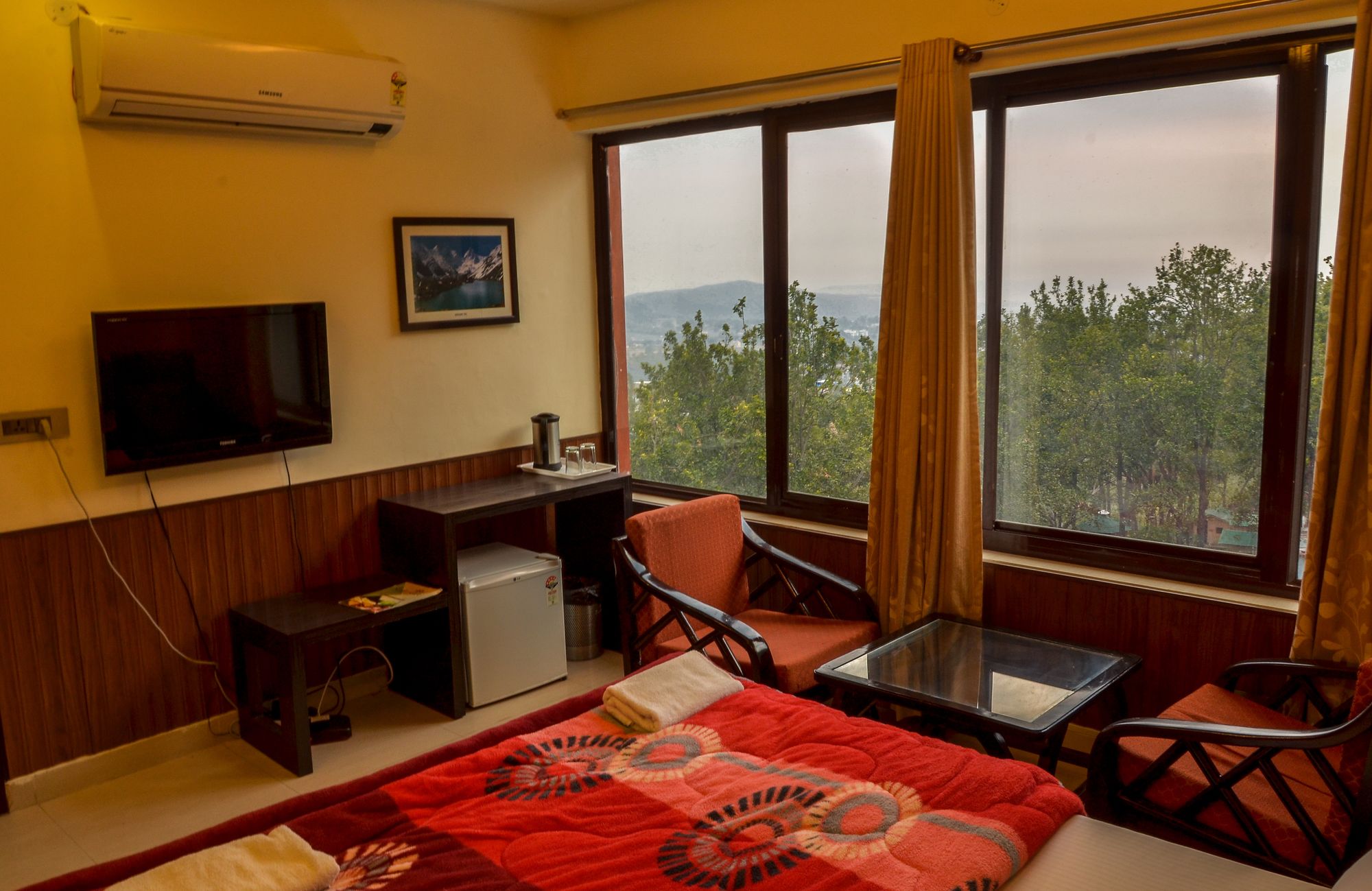 Фото Hotel Rajpur Heights