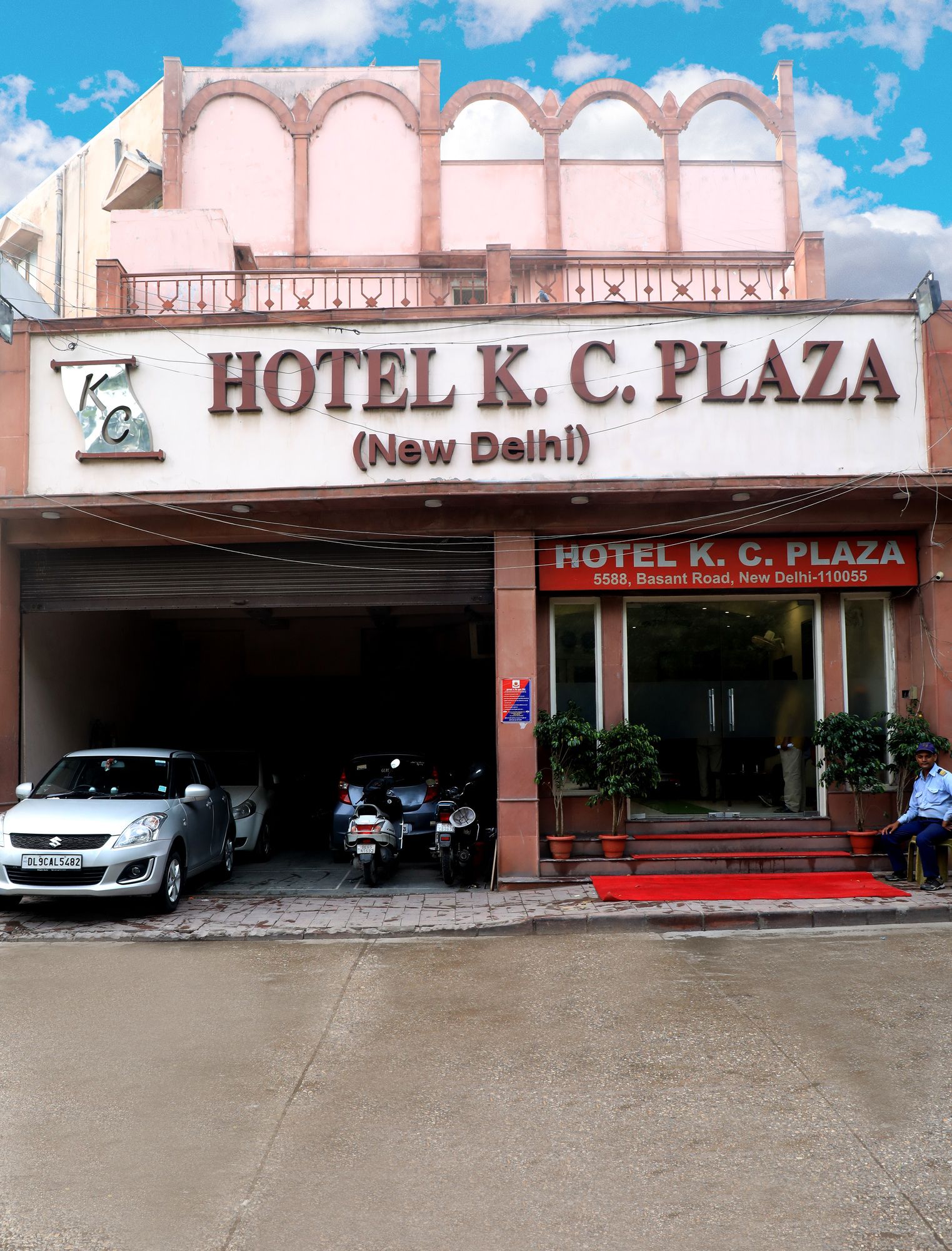 Фото отеля 1