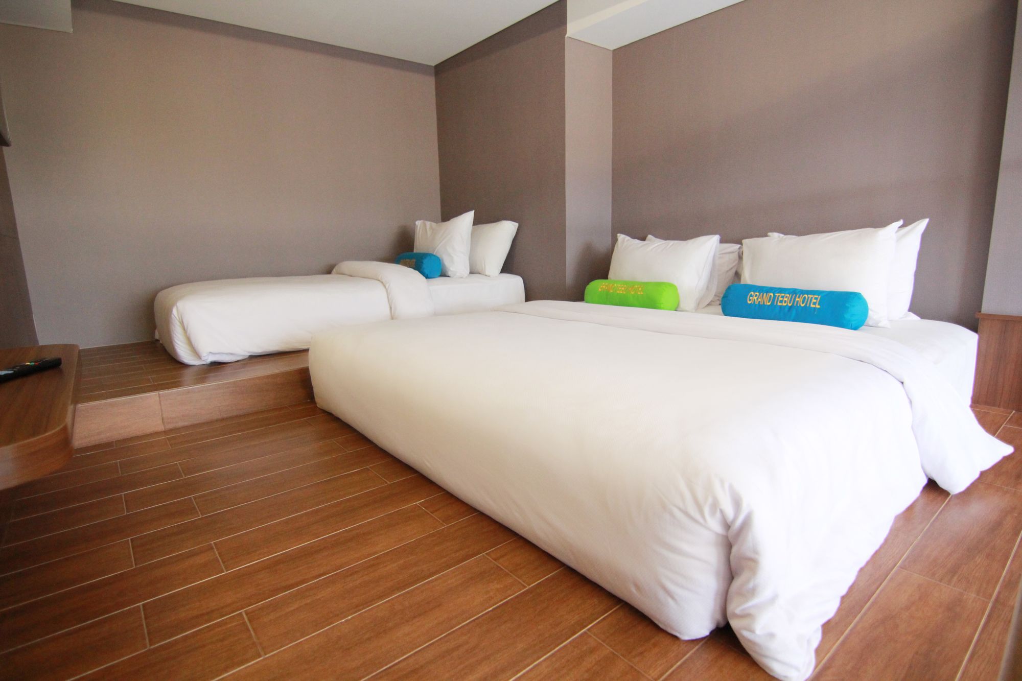 Фото Grand Tebu Hotel