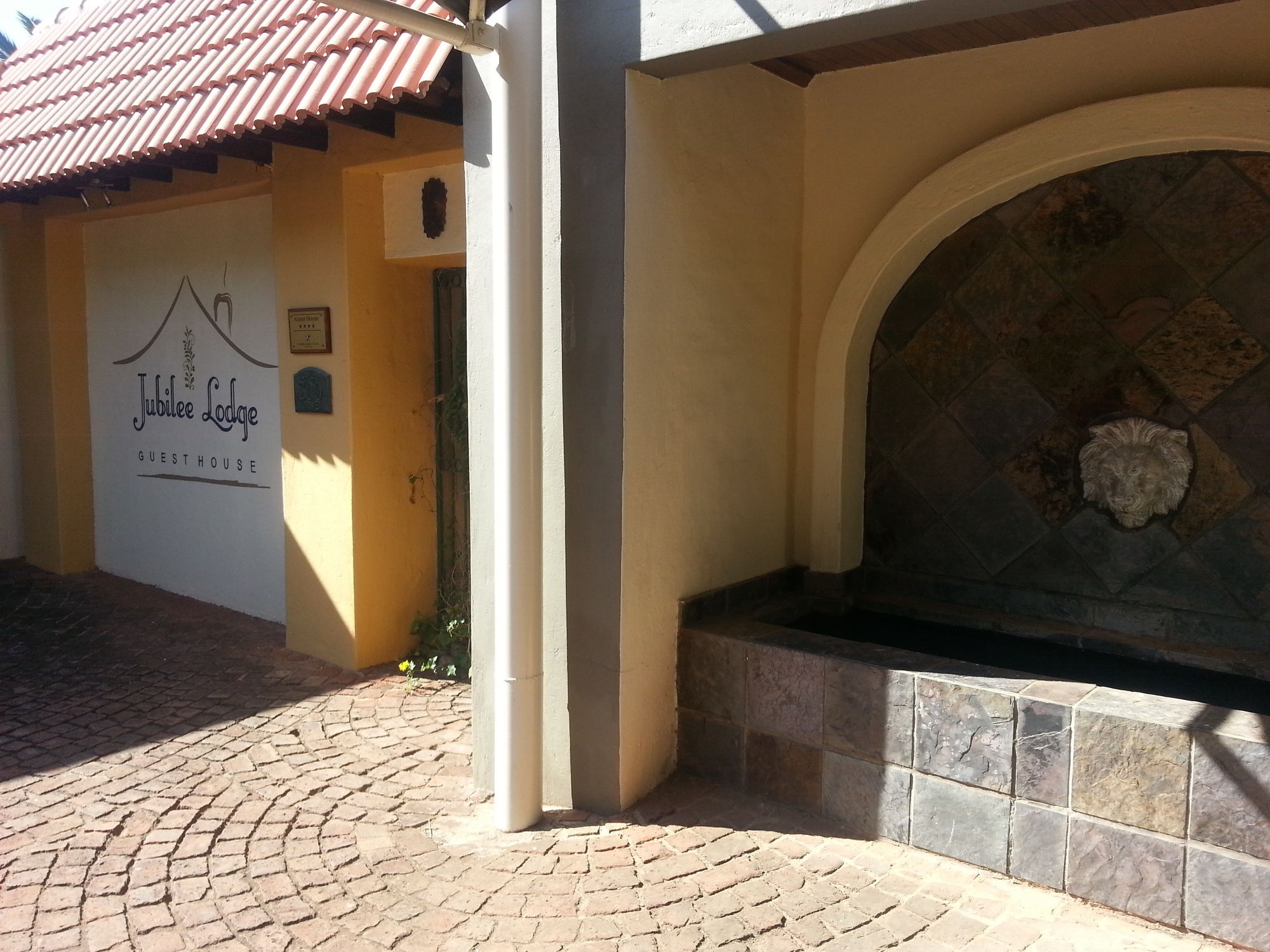 Фото Jubilee Lodge Guest House