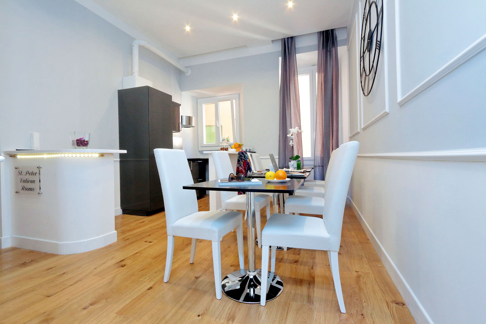 Фото St Peter Vatican Rooms