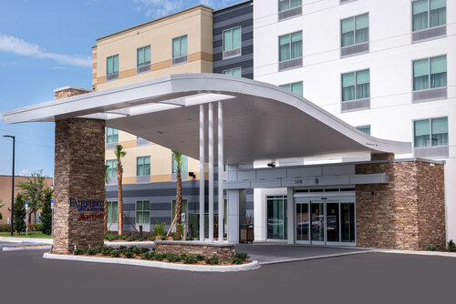 Внешний вид отеля Fairfield Inn & Suites by Marriott Orlando East/UCF Area в Университете, фото 4