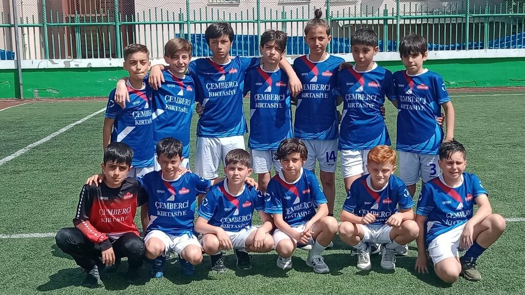 School Caykur Middle School, Rize, photo