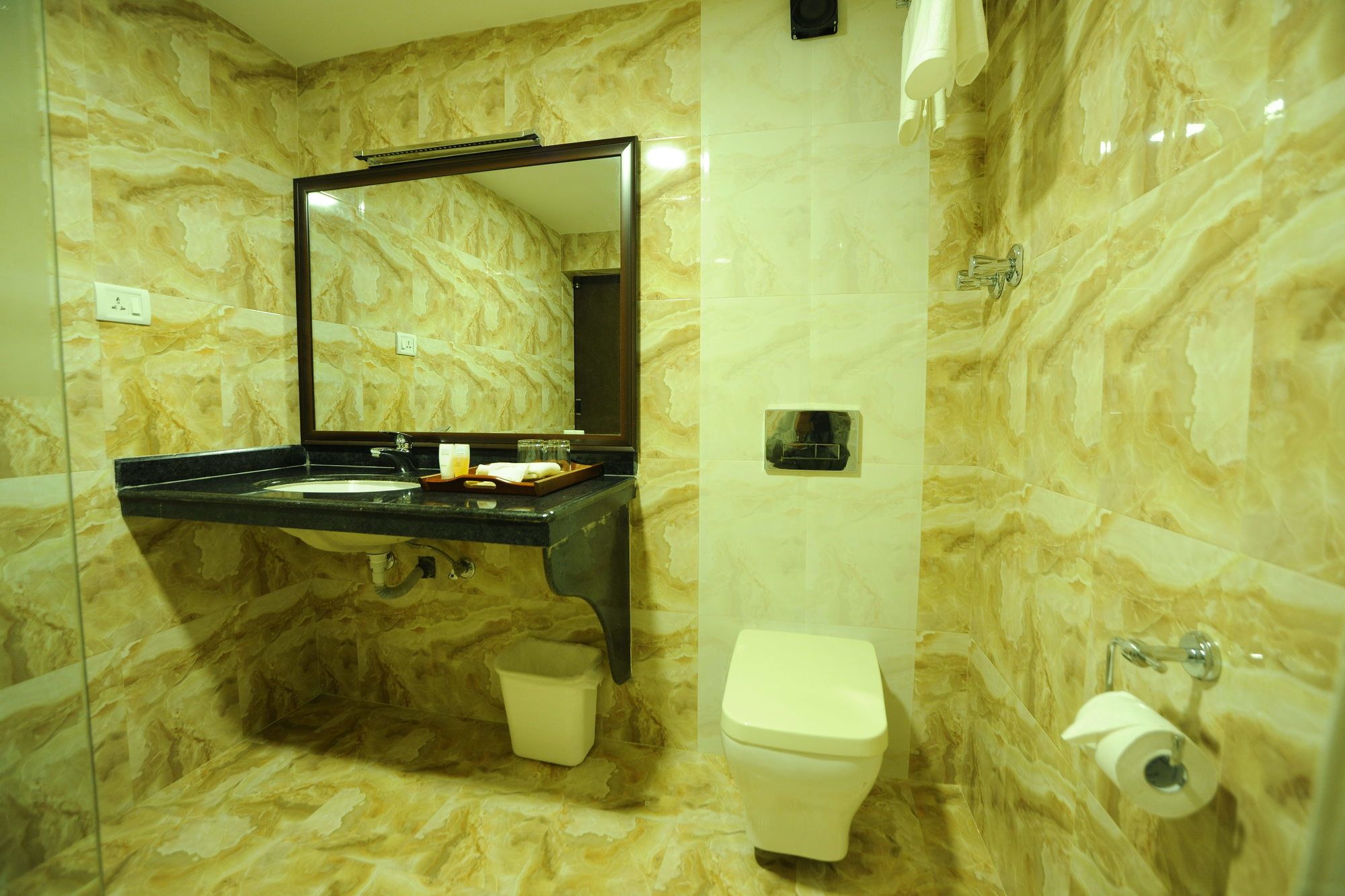 Фото Vannasut Hotel and SPA