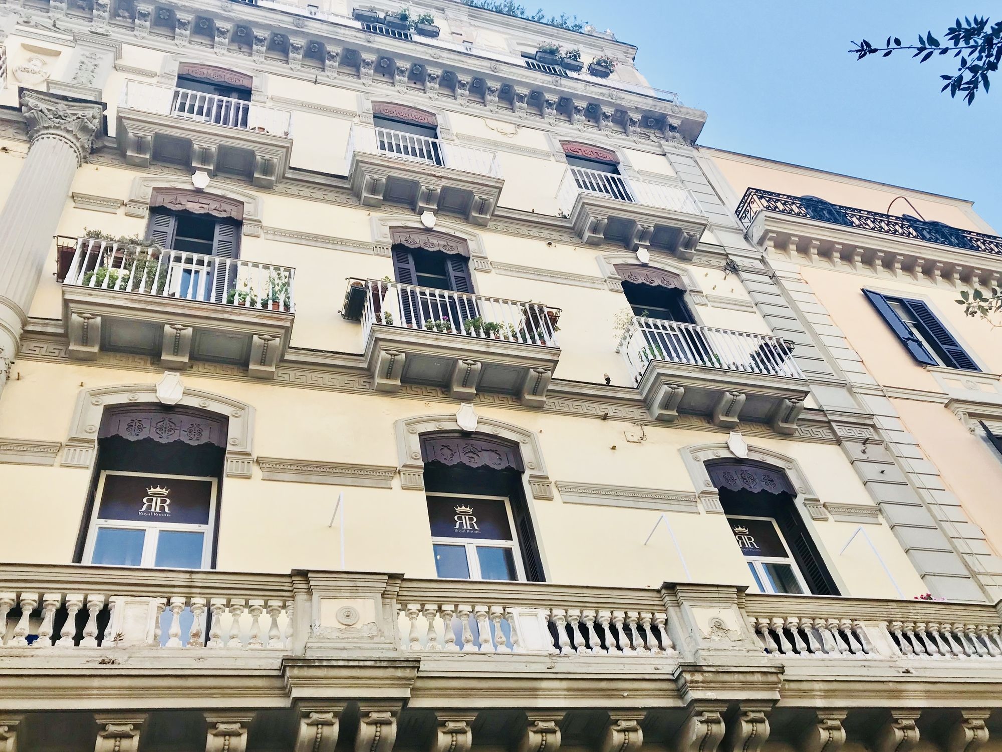 Фото Royal Rooms