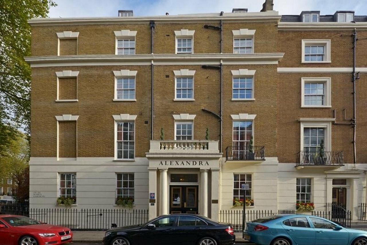 Фото Alexandra Hotel