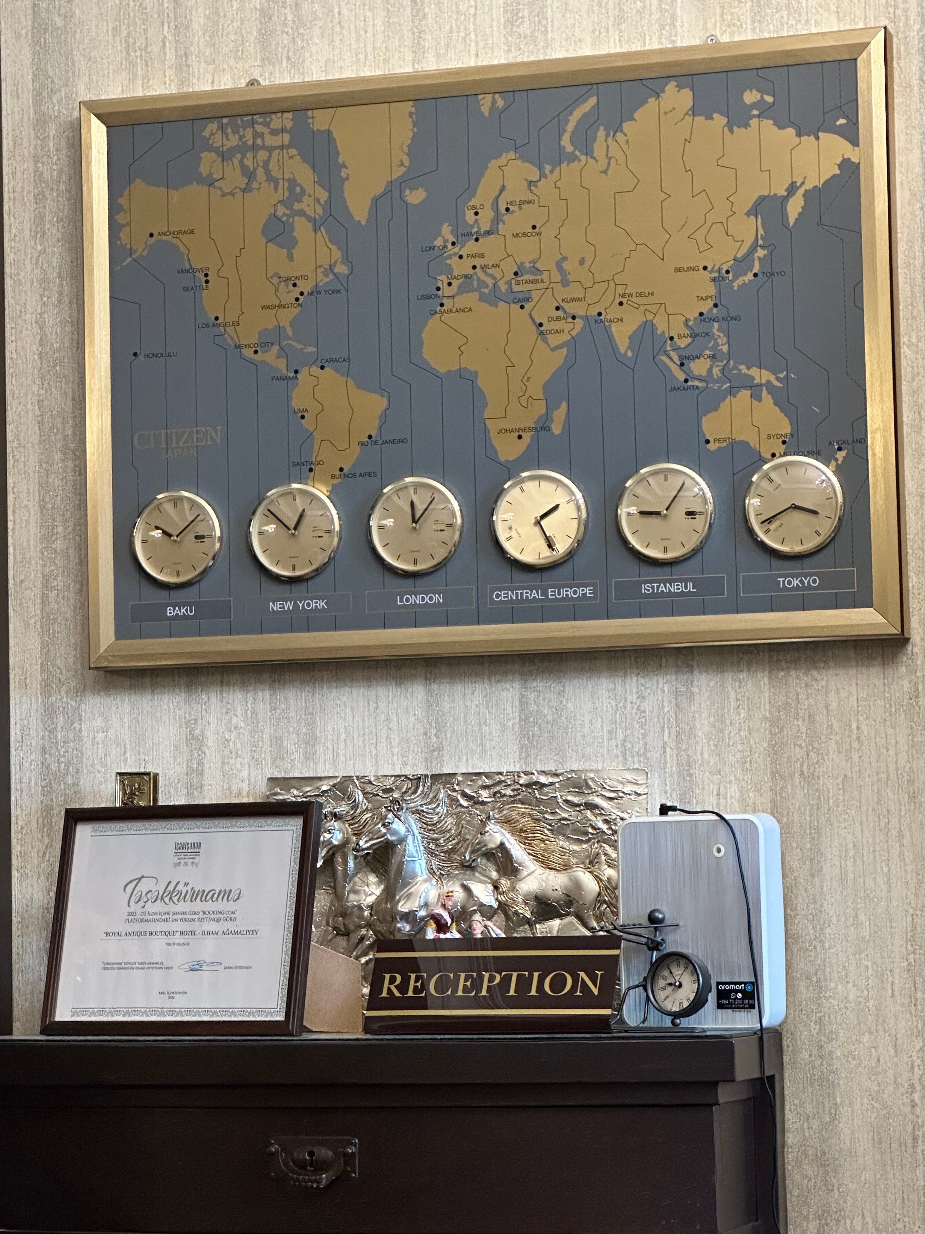 Фото Royal Antique Boutique Hotel