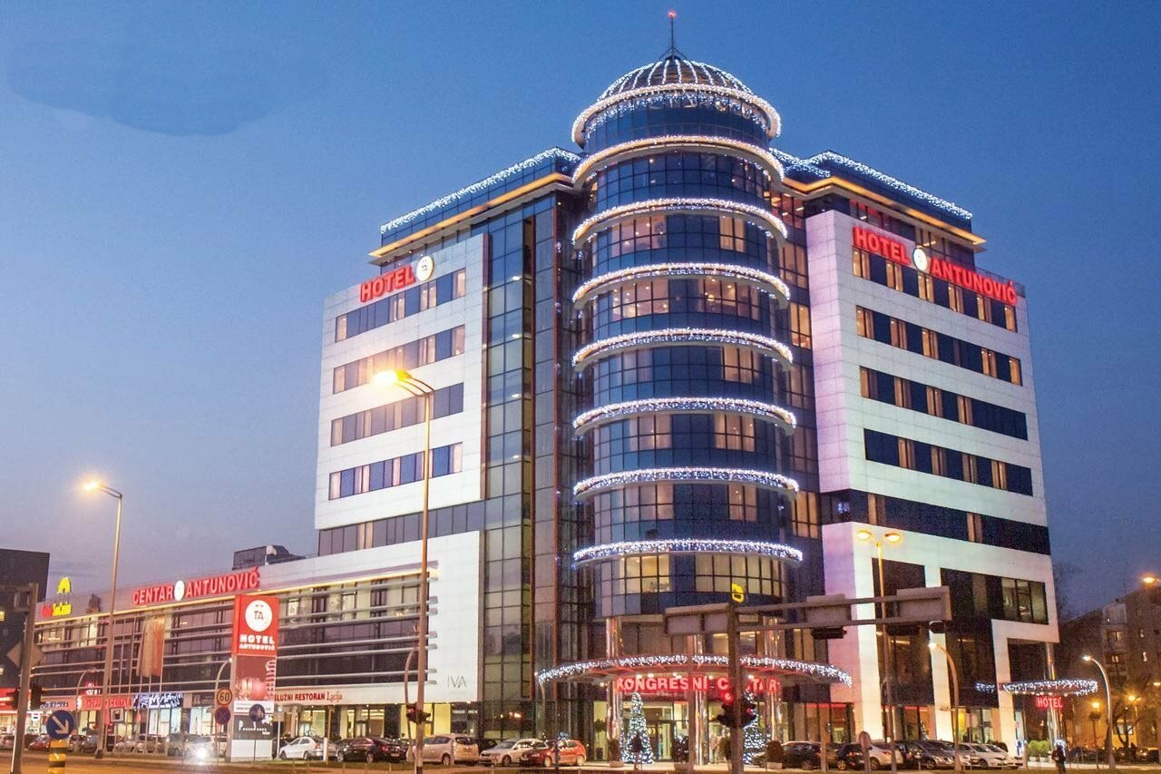 Фото отеля 1