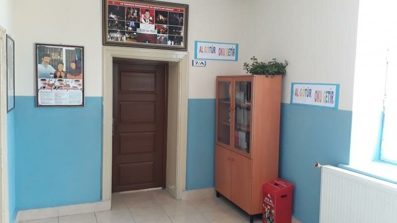 School Kursunlu Imam Hatip Secondary School, Sarayonu, photo