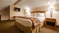 Фото RiverTree Inn & Suites