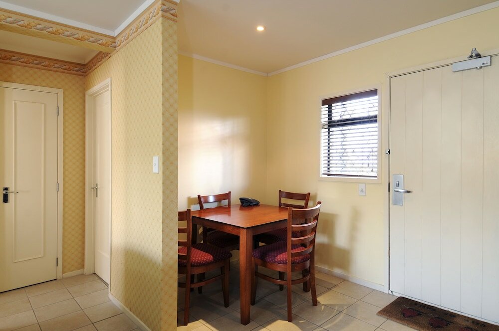 Фото The Surrey Hotel