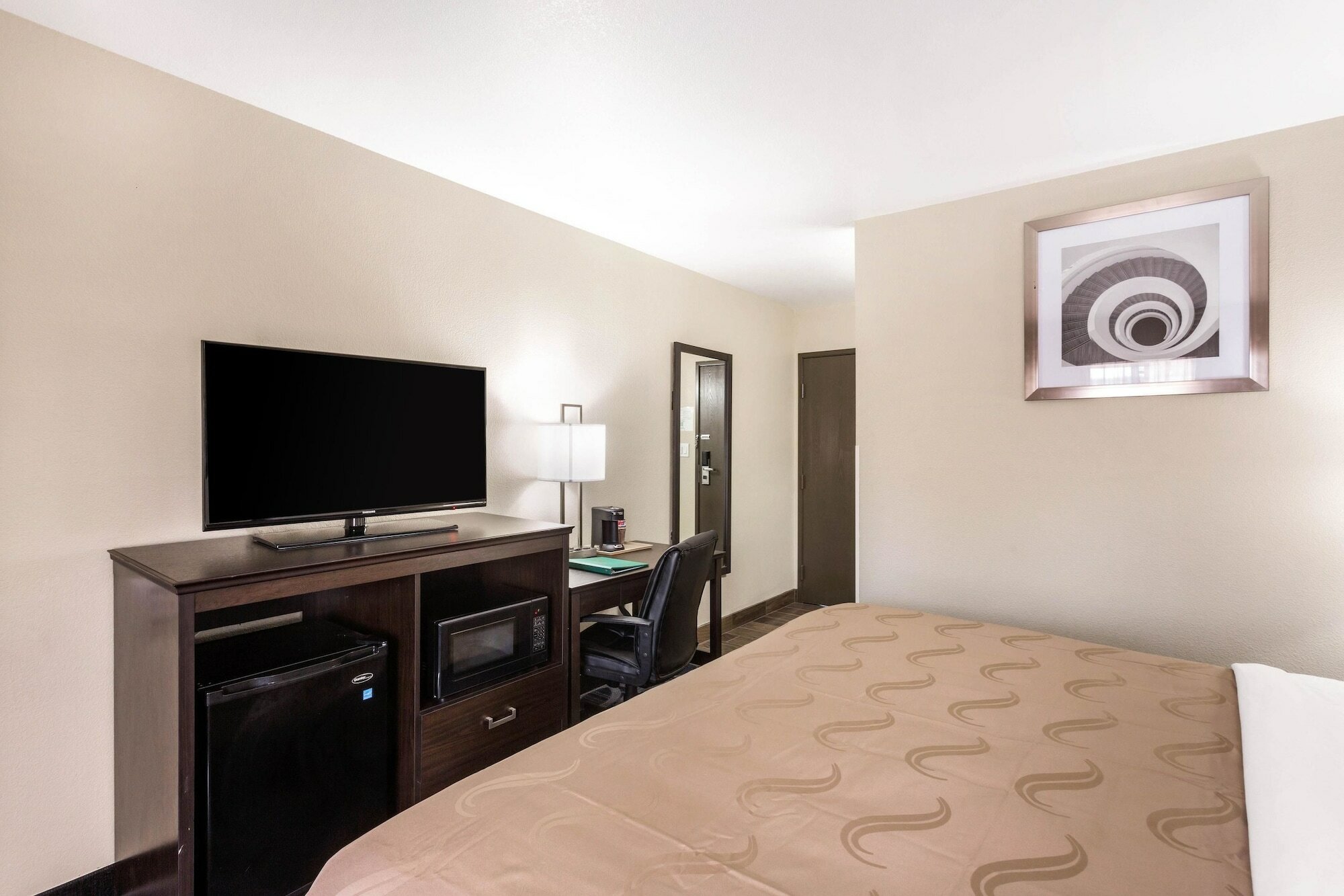 Фото Quality Inn Downtown