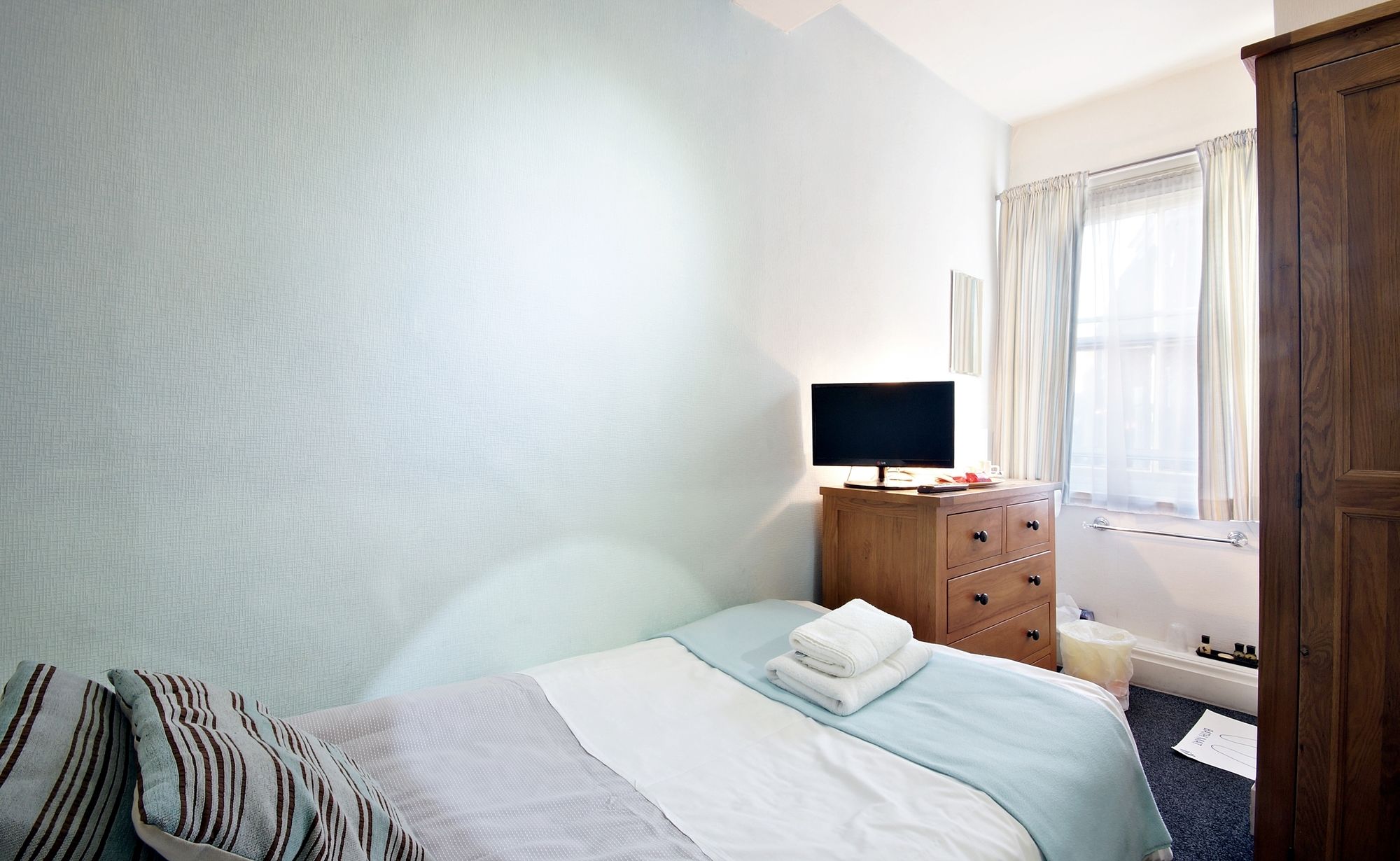 Фото Galtres Lodge Hotel