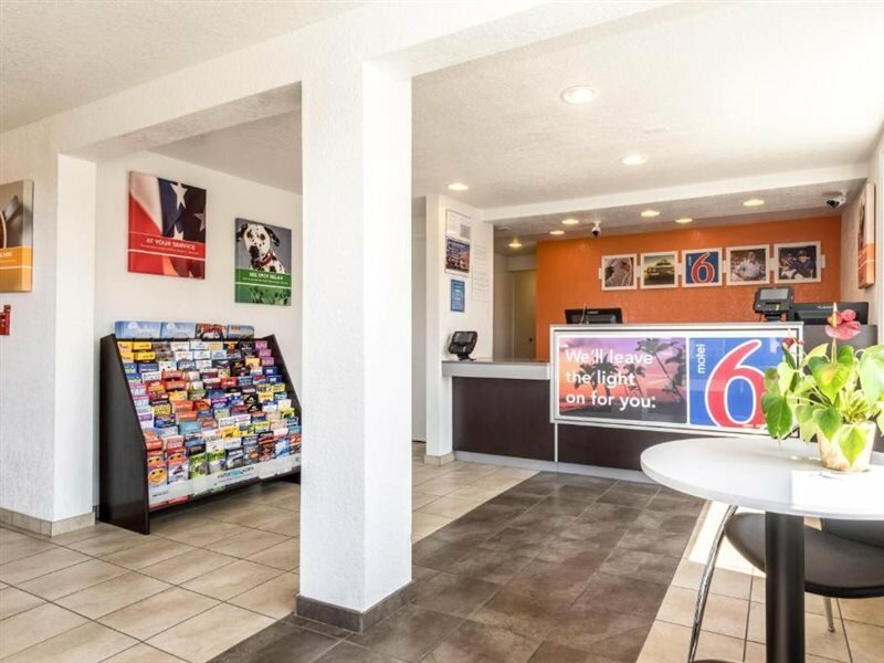 Фото Motel 6 Anaheim, Ca - Fullerton East
