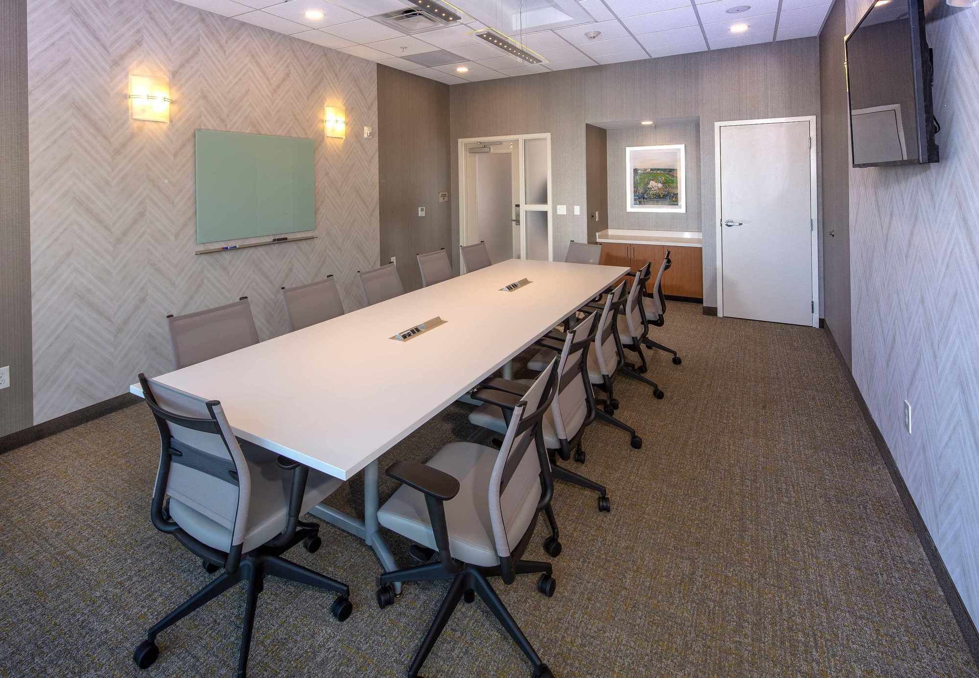 Фото SpringHill Suites by Marriott Newark Downtown