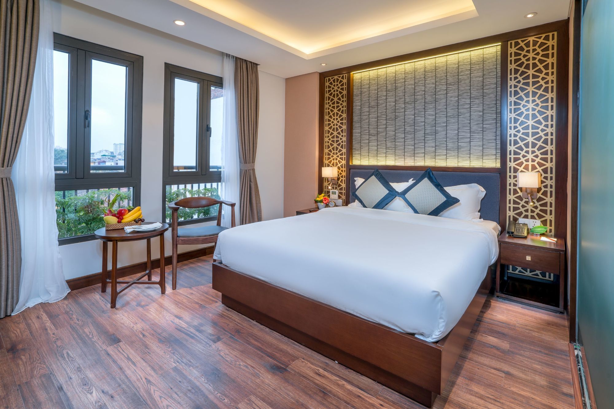 Фото Conifer Grand Hotel