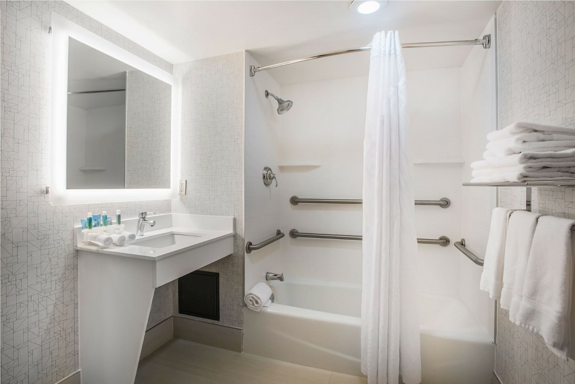 Фото Country Inn & Suites by Radisson, Downtown Albany New York