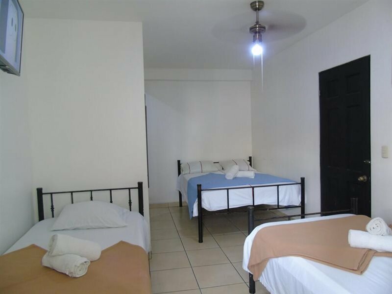 Фото Isla Verde Hotel