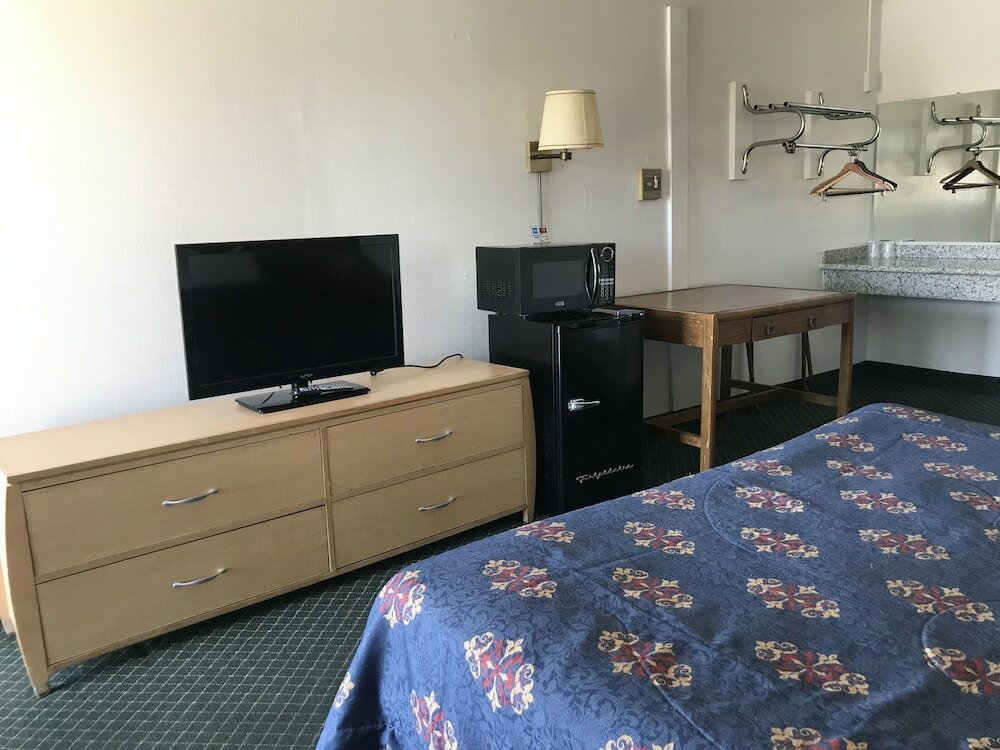 Фото Economy Inn Barstow