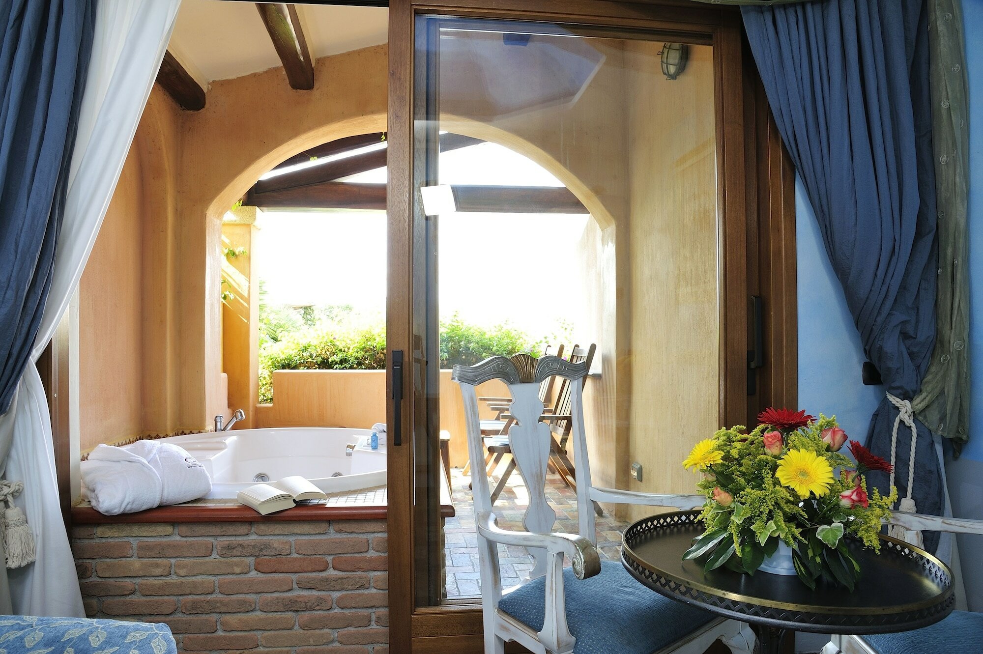 Фото Charme Hotel La Bitta