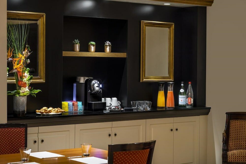 Фото Hotel Ducs de Bourgogne