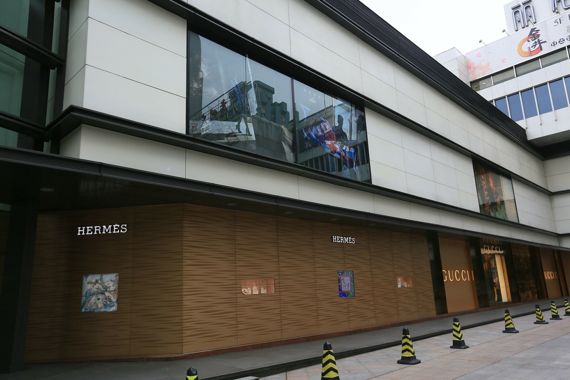 Фото Yoyo International Apartment